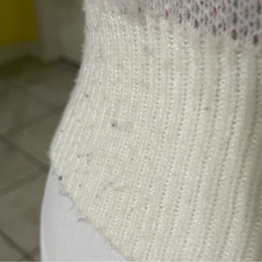 No Comment Strawberry Pattern Knit Vest - Picture 6 of 10